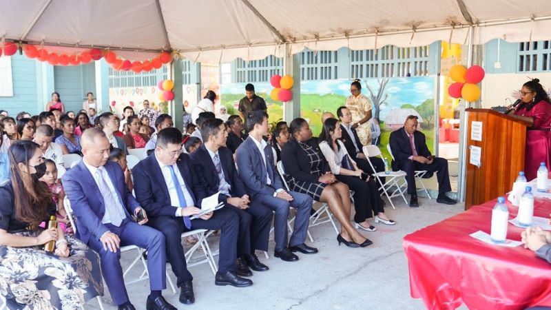 金年会官方网站入口奥罗拉金矿为小学捐赠配套设施