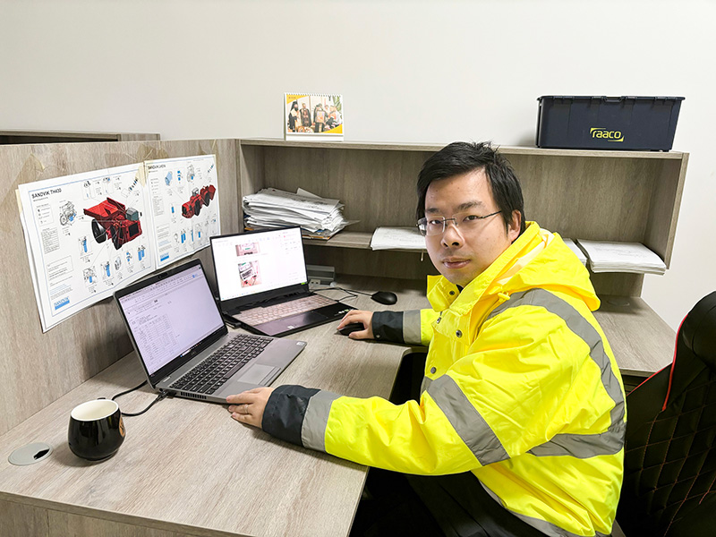 青春，在矿石与绿茵间绽放